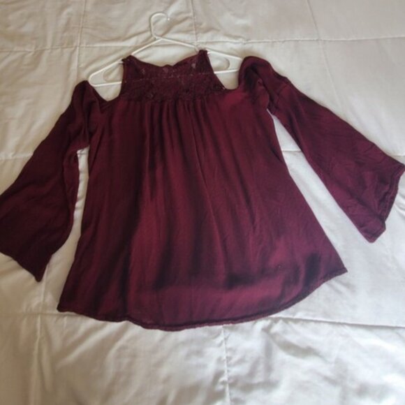 Cold Shoulder Peasant Blouse Red Purple Embroidered - Picture 5 of 6
